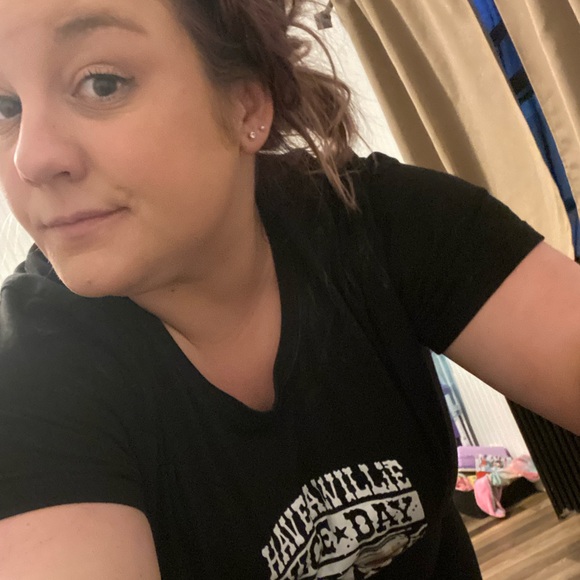 Meet your Posher, Stevie - Picture 2 of 2